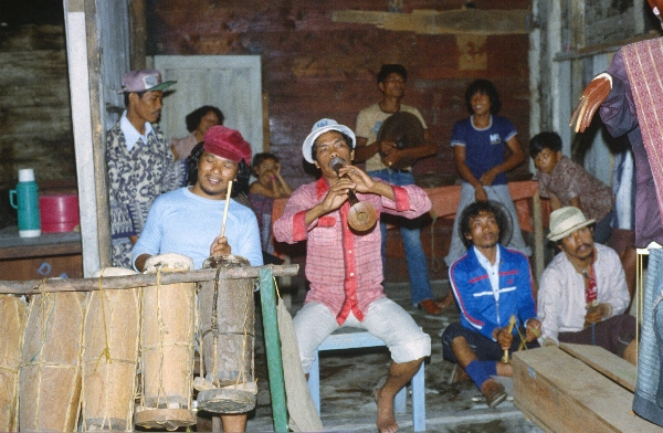 1980. Asien. Fernost. Indonesien.
1980. Asien. Fernost. Indonesien.
Schlüsselwörter: 1980;Indonesien;Asien;Fernost