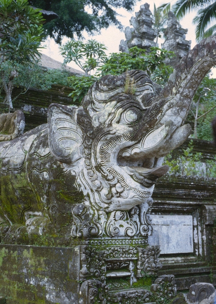1980. Asien. Fernost. Indonesien.
1980. Asien. Fernost. Indonesien.
Schlüsselwörter: 1980;Indonesien;Asien;Fernost