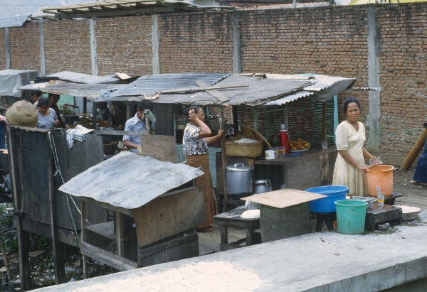 1980. Asien. Fernost. Indonesien.
1980. Asien. Fernost. Indonesien.
Schlüsselwörter: 1980;Indonesien;Asien;Fernost