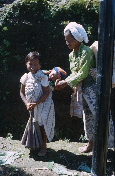 1980. Asien. Fernost. Indonesien.
1980. Asien. Fernost. Indonesien.
Schlüsselwörter: 1980;Indonesien;Asien;Fernost