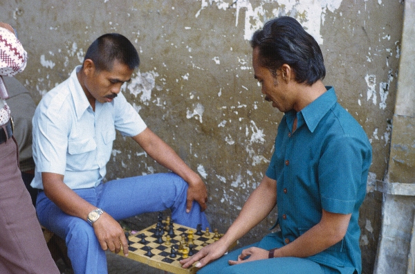 1980. Asien. Fernost. Indonesien.
1980. Asien. Fernost. Indonesien.
Schlüsselwörter: 1980;Indonesien;Asien;Fernost
