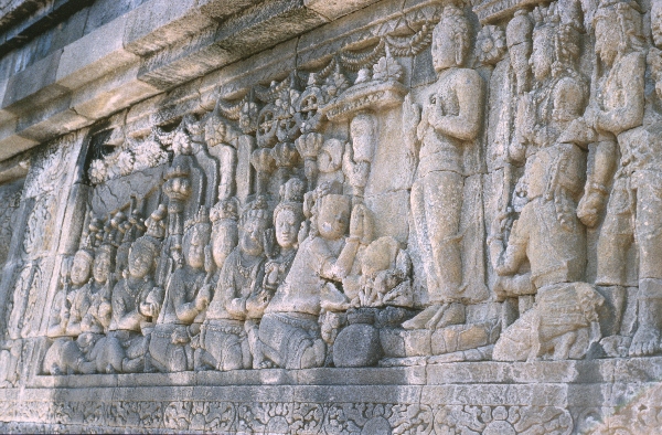 1980. Asien. Fernost. Indonesien.
1980. Asien. Fernost. Indonesien. Java. Buddistische Tempelanlage Borobudur / Borobodur. Reliefs an den Wänden zeigen das Leben Buddas. Religion. Buddismus.
Schlüsselwörter: 1980;Indonesien;Asien;Fernost;Tempel;Java;Borobudur;Borobodur;Buddismus