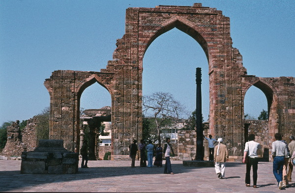 1982. Asien Indien
1982. Asien. Bharat Ganarajya (Hindi), Republic of India, Republik Indien. 
 
Reise durch Indien und Nepal. Foto: Helga Müller
Schlüsselwörter: 1982;Asien;Indien;India;Asia