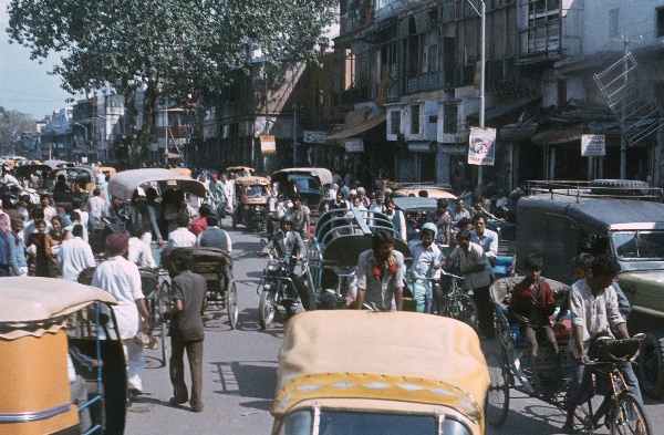 1982. Asien Indien
1982. Asien. Bharat Ganarajya (Hindi), Republic of India, Republik Indien. 
 
Reise durch Indien und Nepal. Foto: Helga Müller
Schlüsselwörter: Asien;Indien;India;Asia