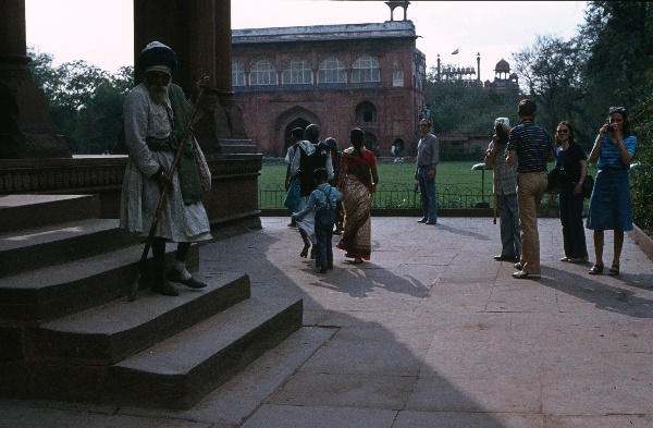 1982. Asien Indien
1982. Asien. Bharat Ganarajya (Hindi), Republic of India, Republik Indien. 
 
Reise durch Indien und Nepal. Foto: Helga Müller
Schlüsselwörter: Asien;Indien;India;Asia