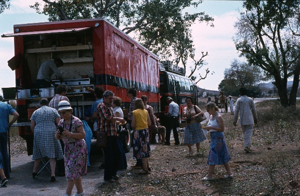 1982. Asien Indien
1982. Asien. Bharat Ganarajya (Hindi), Republic of India, Republik Indien. 
 
Reise durch Indien und Nepal. Foto: Helga Müller
Schlüsselwörter: Asien;Indien;India;Asia
