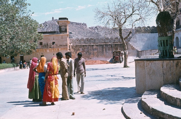 1982. Asien Indien
1982. Asien. Bharat Ganarajya (Hindi), Republic of India, Republik Indien. 
 
Reise durch Indien und Nepal. Foto: Helga Müller
Schlüsselwörter: Asien;Indien;India;Asia