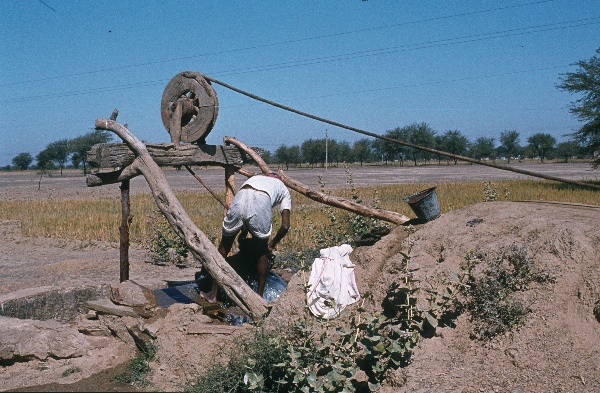 1982. Asien Indien
1982. Asien. Bharat Ganarajya (Hindi), Republic of India, Republik Indien. 
 
Reise durch Indien und Nepal. Foto: Helga Müller
Schlüsselwörter: Asien;Indien;India;Asia
