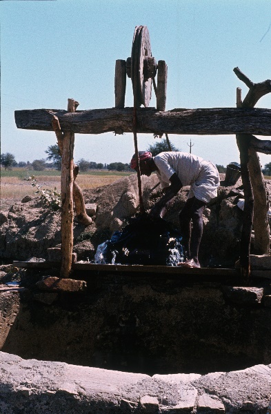 1982. Asien Indien
1982. Asien. Bharat Ganarajya (Hindi), Republic of India, Republik Indien. 
 
Reise durch Indien und Nepal. Foto: Helga Müller
Schlüsselwörter: Asien;Indien;India;Asia