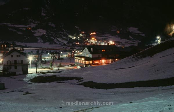 1960er Jahre. Italien. Alpen. Wintersport. Schnee
1960er Jahre. Italien. Alpen. Wintersport. Schnee
Schlüsselwörter: 1960;Alpen;Italien;Schnee;Wintersport