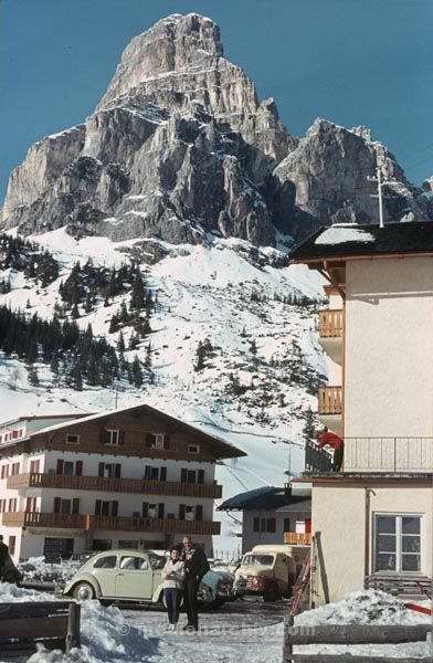 1960er Jahre. Italien. Alpen. Wintersport. Schnee
1960er Jahre. Italien. Alpen. Wintersport. Schnee
Schlüsselwörter: 1960;Alpen;Italien;Schnee;Wintersport
