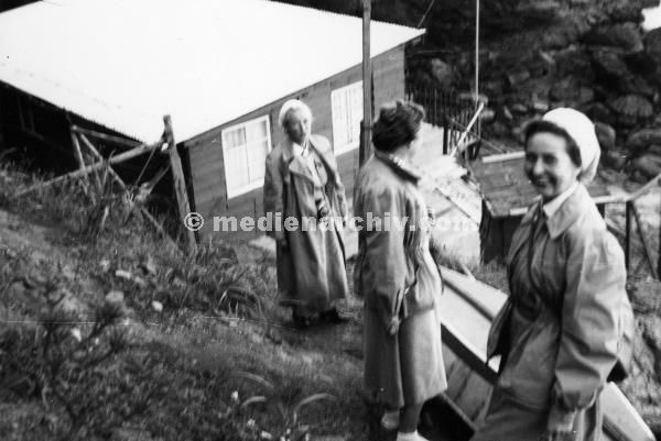 1958. Asien. Fernost. Korea. Pusan. Busan
1958. Asien. Fernost. Korea. Pusan. Busan
Schlüsselwörter: 1958;Asien;Busan;Fernost;Korea;Pusan;Südkorea