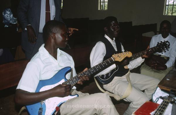 1986. Afrika, Ostafrika, Republik Kenia, Republic of Kenya, Jamhuri ya Kenya (Kisuaheli)
1986. Afrika, Ostafrika, Republik Kenia, Republic of Kenya, Jamhuri ya Kenya (Kisuaheli)

Foto: Helga Müller
Schlüsselwörter: Afrika;Ostafrika;Kenia;Kenya;1986