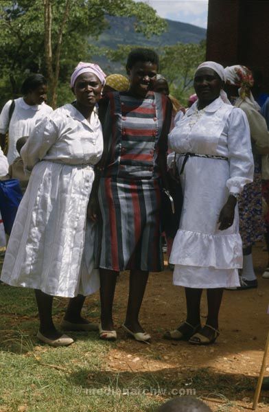1986. Afrika, Ostafrika, Republik Kenia, Republic of Kenya, Jamhuri ya Kenya (Kisuaheli)
1986. Afrika, Ostafrika, Republik Kenia, Republic of Kenya, Jamhuri ya Kenya (Kisuaheli)

Foto: Helga Müller
Schlüsselwörter: Afrika;Ostafrika;Kenia;Kenya;1986
