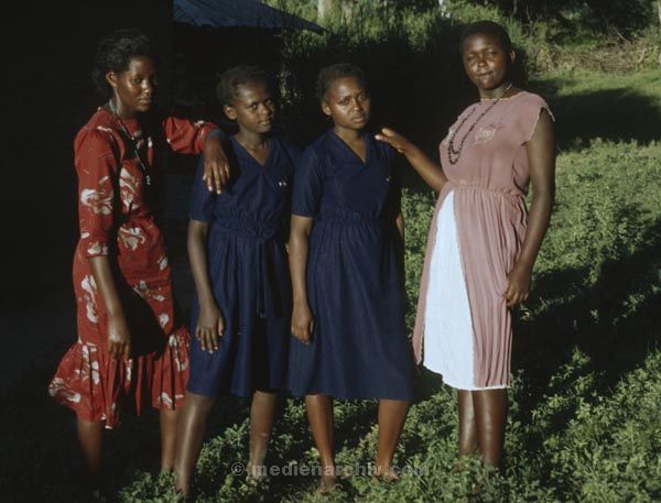 1986. Afrika, Ostafrika, Republik Kenia, Republic of Kenya, Jamhuri ya Kenya (Kisuaheli)
1986. Afrika, Ostafrika, Republik Kenia, Republic of Kenya, Jamhuri ya Kenya (Kisuaheli)

Foto: Helga Müller
Schlüsselwörter: Afrika;Ostafrika;Kenia;Kenya;1986