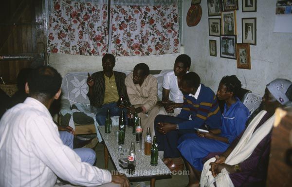 1986. Afrika, Ostafrika, Republik Kenia, Republic of Kenya, Jamhuri ya Kenya (Kisuaheli)
1986. Afrika, Ostafrika, Republik Kenia, Republic of Kenya, Jamhuri ya Kenya (Kisuaheli)

Foto: Helga Müller
Schlüsselwörter: Afrika;Ostafrika;Kenia;Kenya;1986