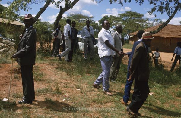 1986. Afrika, Ostafrika, Republik Kenia, Republic of Kenya, Jamhuri ya Kenya (Kisuaheli)
1986. Afrika, Ostafrika, Republik Kenia, Republic of Kenya, Jamhuri ya Kenya (Kisuaheli)

Foto: Helga Müller
Schlüsselwörter: Afrika;Ostafrika;Kenia;Kenya;1986