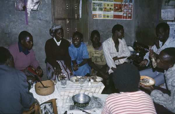 1986. Afrika, Ostafrika, Republik Kenia, Republic of Kenya, Jamhuri ya Kenya (Kisuaheli)
1986. Afrika, Ostafrika, Republik Kenia, Republic of Kenya, Jamhuri ya Kenya (Kisuaheli)

Foto: Helga Müller
Schlüsselwörter: Afrika;Ostafrika;Kenia;Kenya;1986