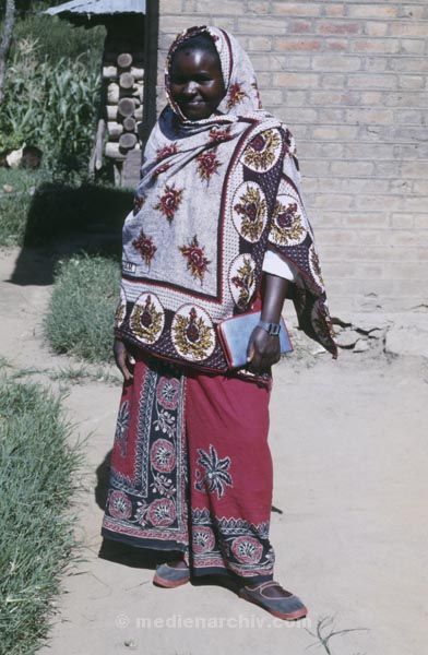 1987. Afrika, Ostafrika, Republik Kenia, Republic of Kenya, Jamhuri ya Kenya (Kisuaheli)
1987. Afrika, Ostafrika, Republik Kenia, Republic of Kenya, Jamhuri ya Kenya (Kisuaheli)

Foto: Helga Müller
Schlüsselwörter: Afrika;Ostafrika;Kenia;Kenya;1987
