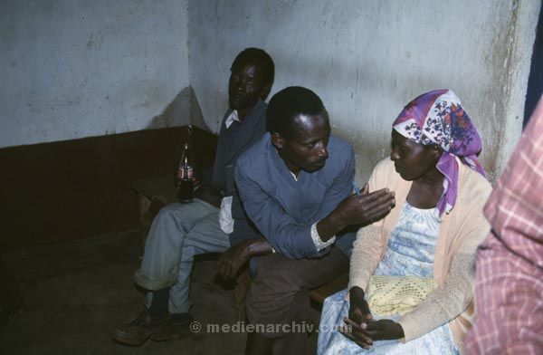 1987. Afrika, Ostafrika, Republik Kenia, Republic of Kenya, Jamhuri ya Kenya (Kisuaheli)
1987. Afrika, Ostafrika, Republik Kenia, Republic of Kenya, Jamhuri ya Kenya (Kisuaheli)

Foto: Helga Müller
Schlüsselwörter: Afrika;Ostafrika;Kenia;Kenya;1987
