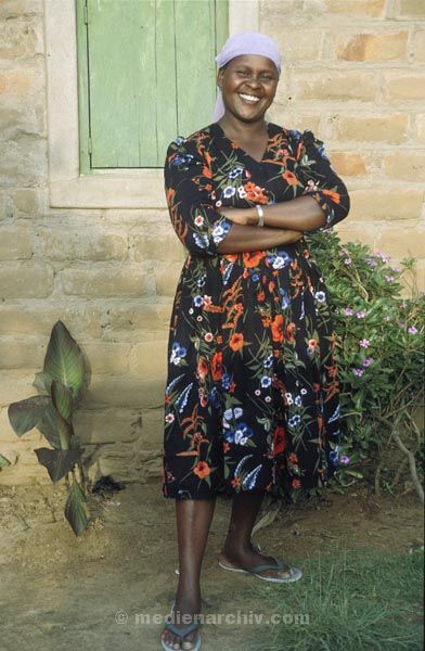 1991. Afrika, Ostafrika, Republik Kenia, Republic of Kenya, Jamhuri ya Kenya (Kisuaheli)
1991. Afrika Africa, Ostafrika, Republik Kenia, Republic of Kenya, Jamhuri ya Kenya
Schlüsselwörter: Afrika;Ostafrika;Kenia;Kenya;1991;Africa