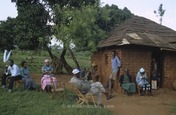 1991. Afrika, Ostafrika, Republik Kenia, Republic of Kenya, Jamhuri ya Kenya (Kisuaheli)
1991. Afrika Africa, Ostafrika, Republik Kenia, Republic of Kenya, Jamhuri ya Kenya
Schlüsselwörter: Afrika;Ostafrika;Kenia;Kenya;1991;Africa