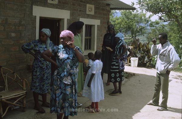 1991. Afrika, Ostafrika, Republik Kenia, Republic of Kenya, Jamhuri ya Kenya (Kisuaheli)
1991. Afrika Africa, Ostafrika, Republik Kenia, Republic of Kenya, Jamhuri ya Kenya
Schlüsselwörter: Afrika;Ostafrika;Kenia;Kenya;1991;Africa