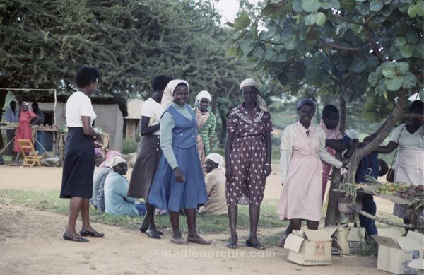 1992. Afrika, Ostafrika, Republik Kenia, Republic of Kenya, Jamhuri ya Kenya (Kisuaheli)
1992. Afrika, Ostafrika, Republik Kenia, Republic of Kenya, Jamhuri ya Kenya (Kisuaheli)

Foto: Helga Müller
Schlüsselwörter: Afrika;Ostafrika;Kenia;Kenya;1992