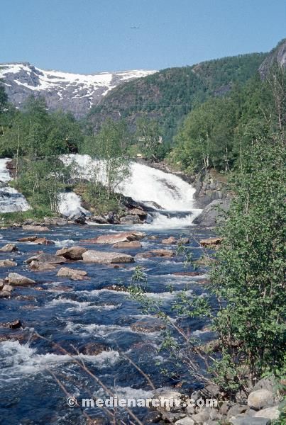 1967. Skandinavien. Norwegen. Fluss. Wasser
1967. Skandinavien. Norwegen. Fluss. Wasser. Norway. River
Schlüsselwörter: 1967;Fluss;Fluß;Norway;Norwegen;River;Skandinavien;Wasser