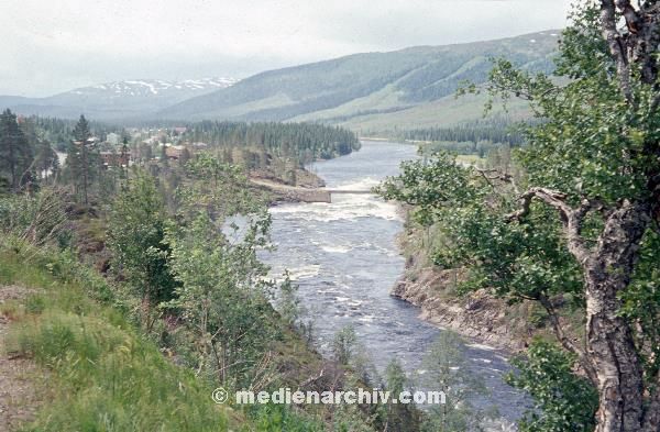 1967. Skandinavien. Norwegen. Fluss. Wasser
1967. Skandinavien. Norwegen. Fluss. Wasser. Norway. River
Schlüsselwörter: 1967;Fluss;Fluß;Norway;Norwegen;River;Skandinavien;Wasser