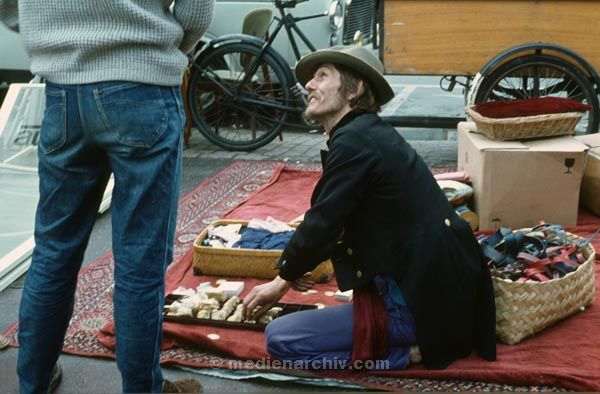 1974. Niederlande. Holland. Flohmarkt in Amsterdam
1974. Niederlande. Holland. Flohmarkt in Amsterdam
Schlüsselwörter: 1974;Niederlande;Holland;Amsterdam;Flohmarkt