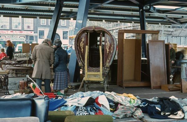 1974. Niederlande. Holland. Flohmarkt in Amsterdam
1974. Niederlande. Holland. Flohmarkt in Amsterdam
Schlüsselwörter: 1974;Niederlande;Holland;Flohmarkt;Amsterdam