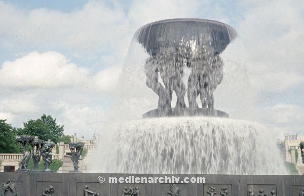 1967. Skandinavien. Norwegen. Oslo. Vigeland Park
1967. Skandinavien. Norwegen. Oslo. Vigeland Park. Skulpturen
Schlüsselwörter: 1967;Norway;Norwegen;Oslo;Skandinavien;Vigeland Park