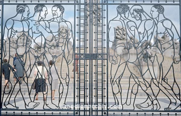 1967. Skandinavien. Norwegen. Oslo. Vigeland Park
1967. Skandinavien. Norwegen. Oslo. Vigeland Park. Skulpturen
Schlüsselwörter: 1967;Norway;Norwegen;Oslo;Skandinavien;Vigeland Park
