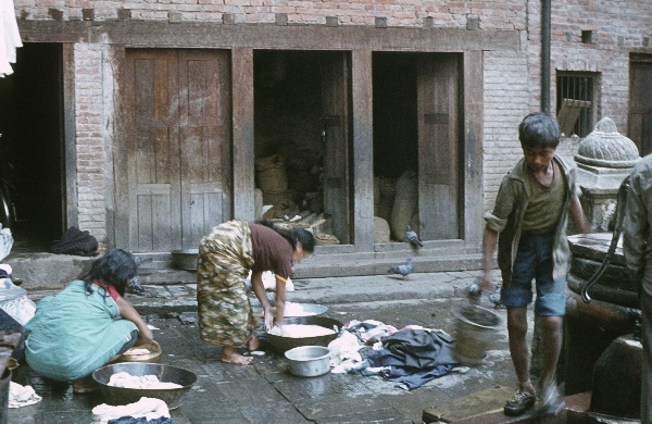 1982. Asien Nepal
1982. Asien. Königreich Nepal. Nepal Adhirajya.
 
Reise durch Indien und Nepal. Foto: Helga Müller
Schlüsselwörter: 1982;Asia;Asien;Nepal