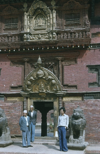 1982. Asien Nepal
1982. Asien. Königreich Nepal. Nepal Adhirajya.
 
Reise durch Indien und Nepal. Foto: Helga Müller
Schlüsselwörter: 1982;Asia;Asien;Nepal