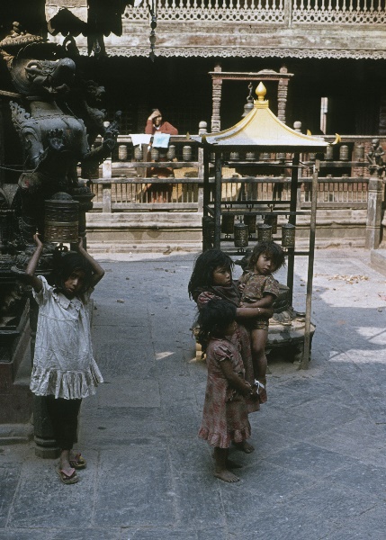 1982. Asien Nepal
1982. Asien. Königreich Nepal. Nepal Adhirajya.
 
Reise durch Indien und Nepal. Foto: Helga Müller
Schlüsselwörter: 1982;Asia;Asien;Nepal
