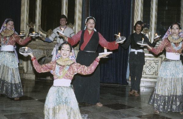 1982. Asien Nepal
1982. Asien. Königreich Nepal. Nepal Adhirajya.
 
Reise durch Indien und Nepal. Foto: Helga Müller
Schlüsselwörter: 1982;Asia;Asien;Nepal