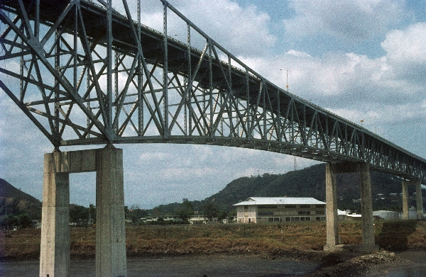 1966. Mittelamerika. Panama. Schifffahrt durch den Panamakanal. Seefahrt.
1966. Mittelamerika. Panama. Schifffahrt durch den Panamakanal. Seefahrt.
Schlüsselwörter: 1966;Kanal;Mittelamerika;Panama;Panamakanal;Schiffe;Schifffahrt