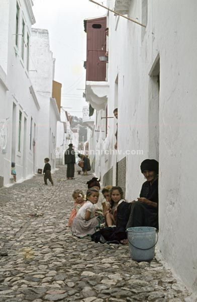 1963. Portugal.
1963. Portugal.
Schlüsselwörter: 1963;Portugal