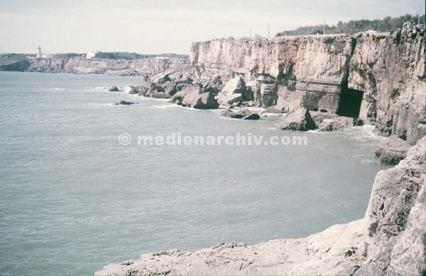 1966. Portugal
1966. Portugal
Schlüsselwörter: 1966;Atlantik;Felsen;Felsenküste;Küste;Meer;Portugal