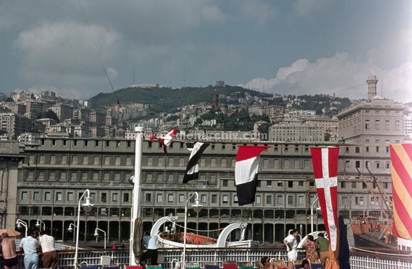 1968. Portugal. Funchal.
1968. Portugal. Funchal. Flaggen am Schiff
Schlüsselwörter: 1963;Flaggen;Funchal;Portugal