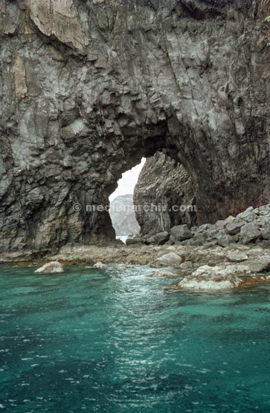 1968. Portugal. Insel Madeira.
1968. Portugal. Insel Madeira. Felsen. Meer
Schlüsselwörter: 1963;Atlantik;Felsen;Insel Madeira;Meer;Portugal