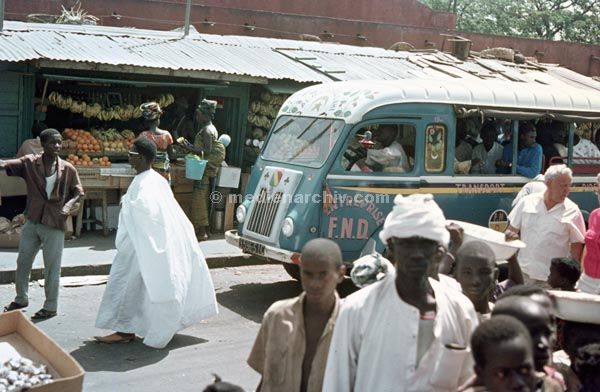 1969. Afrika. Senegal. Dakar.
1969. Afrika. Senegal. Dakar. Eingeborene-Bus.
Schlüsselwörter: Afrika;Dakar;Senegal