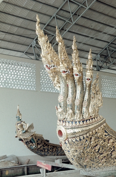 1966. Thailand. Bangkok.
1966. Thailand. Bangkok. Barkengallionen.
Schlüsselwörter: 1966;Bangkok;Thailand