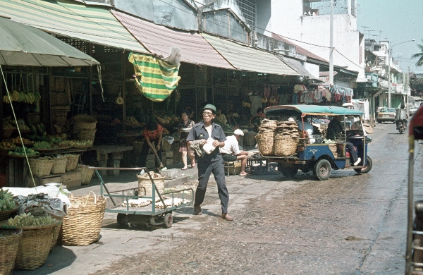 1976. Thailand. Bangkok.
1976. Thailand. Bangkok.
Schlüsselwörter: 1976;Bangkok;Thailand