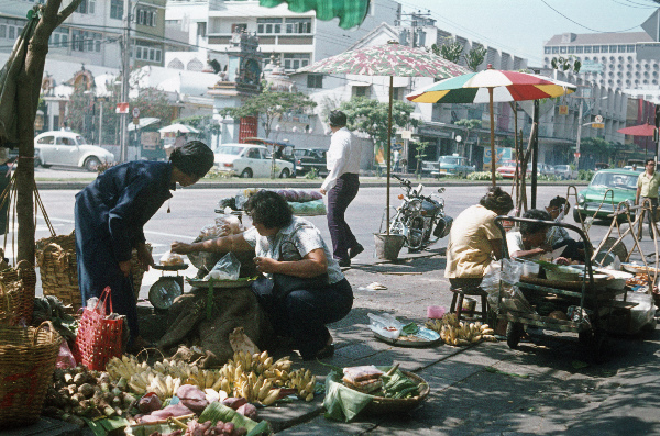 1976. Asien. Ferner Osten. Thailand. Bangkok.
1976. Asien. Ferner Osten. Thailand. Bangkok.
Schlüsselwörter: 1976;Bangkok;Thailand