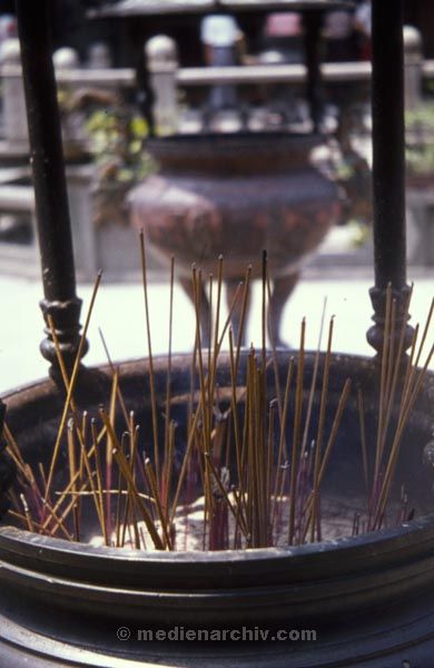 1974. Asien. Taiwan
1974. Asien. Taiwan. Rächerstäbchen
Schlüsselwörter: 1974;Asien;Räucherstäbchen;Taiwan