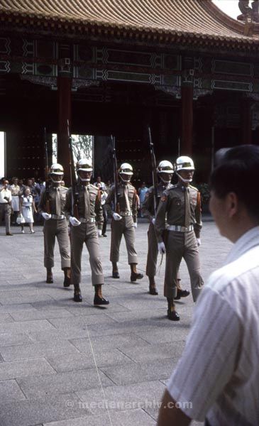 1974. Asien. Taiwan. Soldaten. Militär
1974. Asien. Taiwan. Soldaten. Militär
Schlüsselwörter: 1974;Asien;Militär;Soldaten;Taiwan