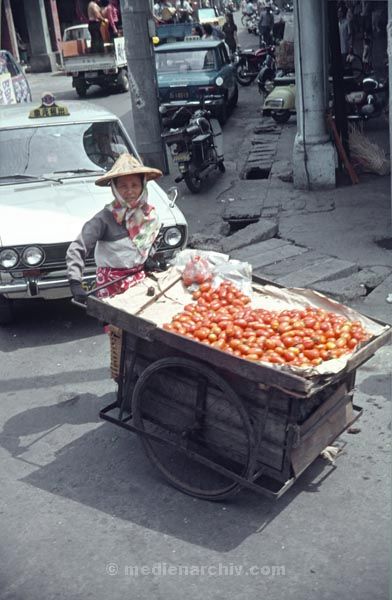 1974. Asien. Taiwan
1974. Asien. Taiwan. Tomatenhändlerin
Schlüsselwörter: 1974;Asien;Taiwan;Tomaten